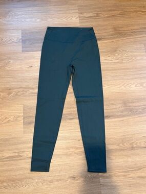 Nikeskims leggings never worn